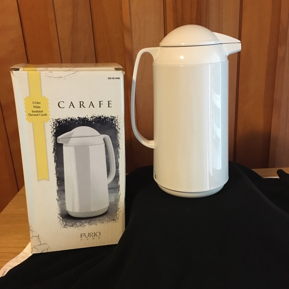 BRAND NEW /NEVER USED INSULATED THERMAL CARAFE